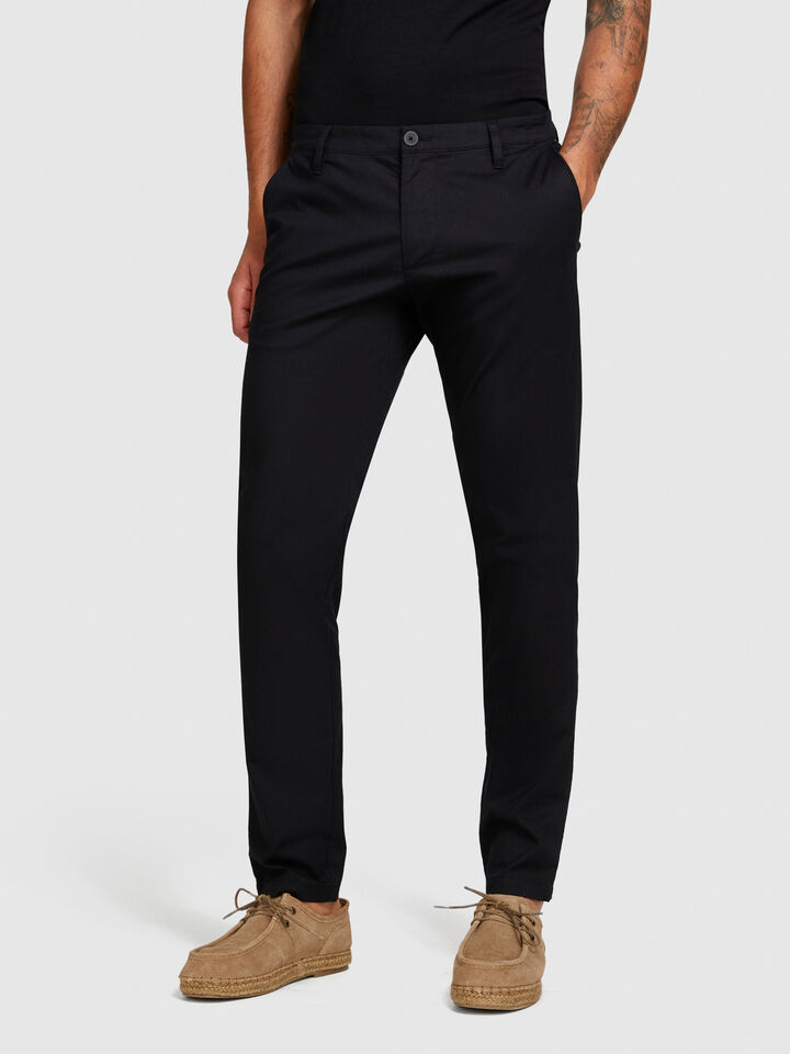 Slim fit chinos - men's chino trousers - Black | Sisley image number 4